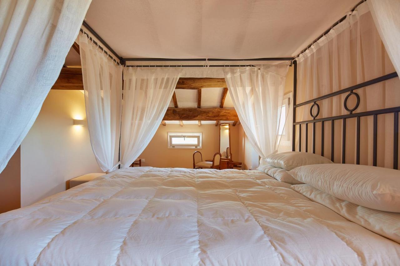 Poggio Tamantino, Villa Con Piscina In Maremma Poggio Cavallo ภายนอก รูปภาพ